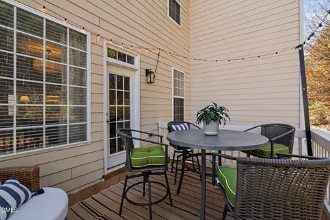 Exterior - 371 Bridgegate Dr, Cary, NC 27519 photo 4 of 13