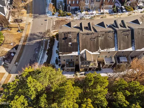 View/Area - 371 Bridgegate Dr, Cary, NC 27519 photo 2 of 6