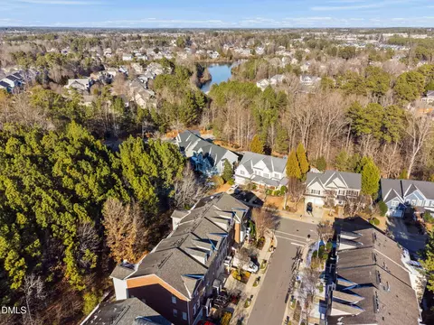 View/Area - 371 Bridgegate Dr, Cary, NC 27519 photo 4 of 6