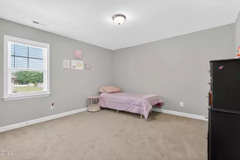 Bedroom - 414 Fallingbrook Dr, Kenly, NC 27542 photo 5 of 6