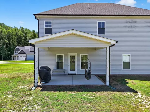 Exterior - 414 Fallingbrook Dr, Kenly, NC 27542 photo 8 of 11