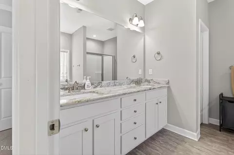 Bath - 414 Fallingbrook Dr, Kenly, NC 27542 photo 1 of 4