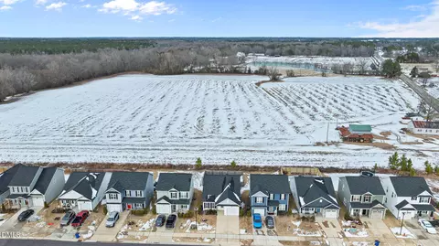 View/Area - 643 Sturgeon St, Smithfield, NC 27577 photo 3 of 6