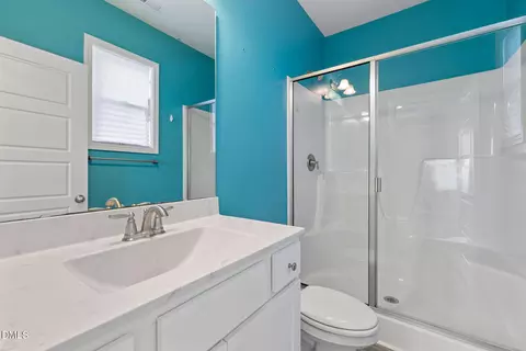 Bath - 643 Sturgeon St, Smithfield, NC 27577 photo 1 of 2
