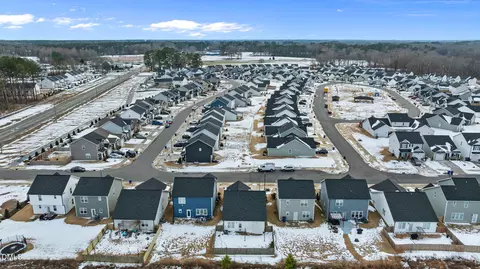 View/Area - 643 Sturgeon St, Smithfield, NC 27577 photo 2 of 6