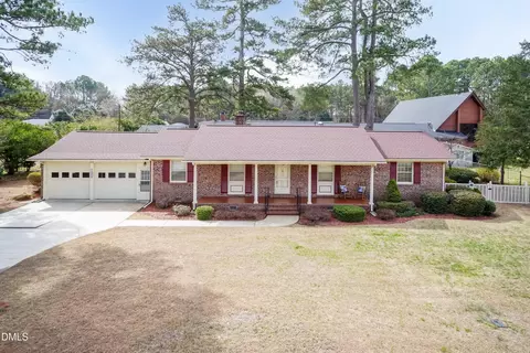 115 Strickland Dr, Smithfield, NC 27577
