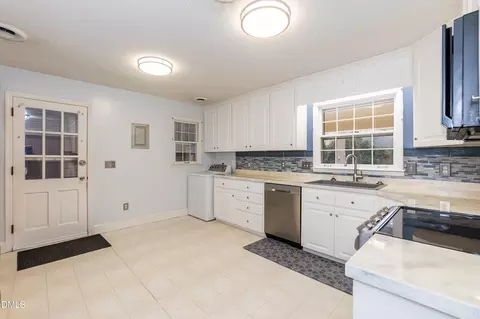 Kitchen - 115 Strickland Dr, Smithfield, NC 27577 photo 4 of 4