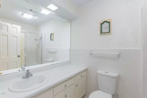 Bath - 115 Strickland Dr, Smithfield, NC 27577 photo 4 of 4