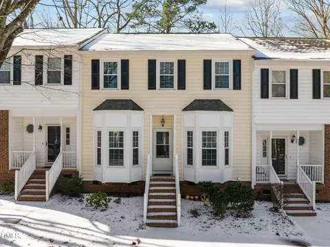 206 Riverwalk Cir, Cary, NC 27511
