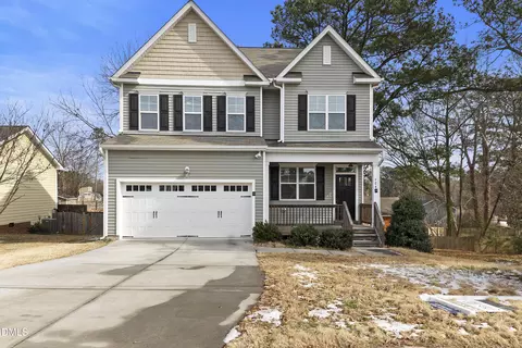 128 Bridge St, Fuquay Varina, NC 27526