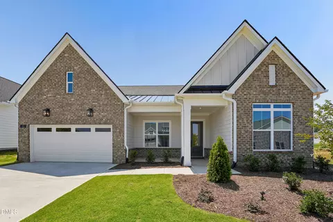 121 Dunton St #117, Holly Springs, NC 27540