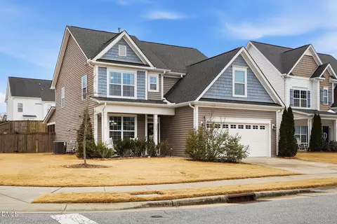 3901 Freemark Ln, Fuquay Varina, NC 27526