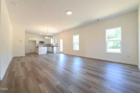 Living - 148 Baxley Dr, Dunn, NC 28334 photo 2 of 4