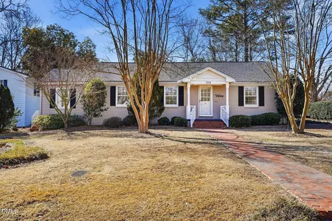 109 W Riverside Dr, Smithfield, NC 27577