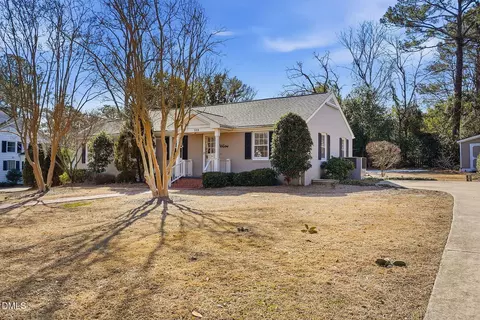 109 W Riverside Dr, Smithfield, NC 27577 photo 3