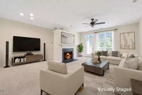 434 Eyam Hall Ln, Apex, NC 27502