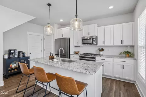 16 Ashbrook Cv, Fuquay Varina, NC 27526