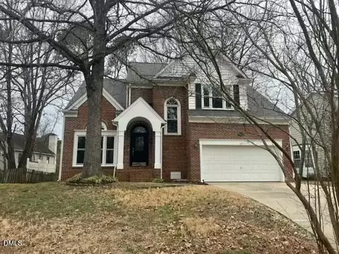 103 Hidden Bluff Ln, Cary, NC 27513