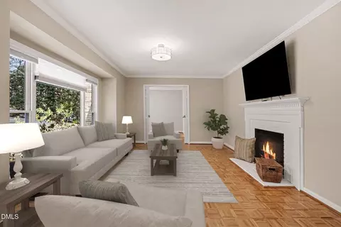 2477 Foxwood Dr, Chapel Hill, NC 27514