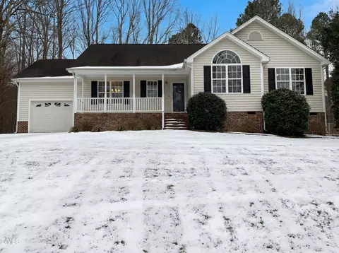 100 Broken Lance Dr, Youngsville, NC 27596