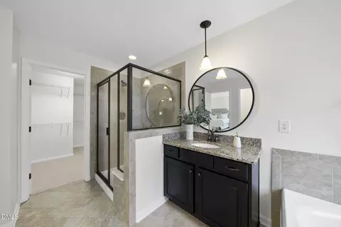 Bath - 1639 Padstone Dr, Apex, NC 27502 photo 3 of 3