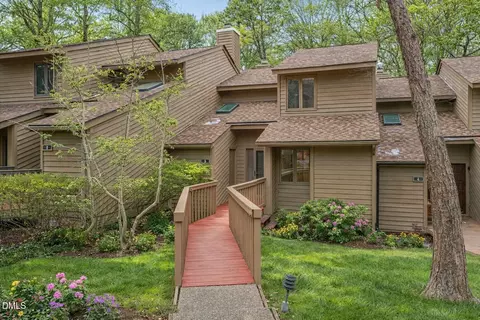 3 Creekview Ln, Durham, NC 27705