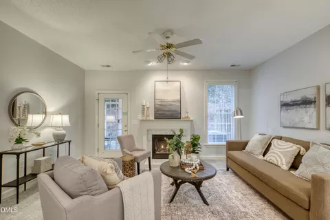 114 Knotts Valley Ln, Cary, NC 27519