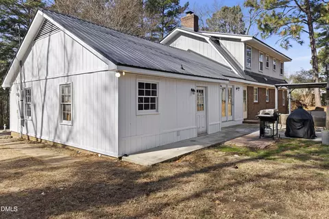 Exterior - 1023 Devonshire Trl, Aberdeen, NC 28315 photo 7 of 13
