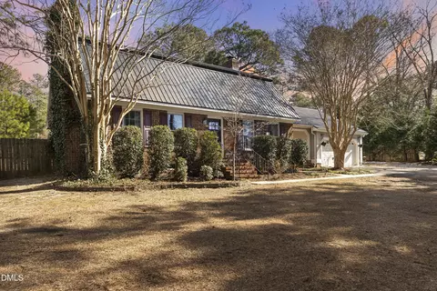 Exterior - 1023 Devonshire Trl, Aberdeen, NC 28315 photo 1 of 13