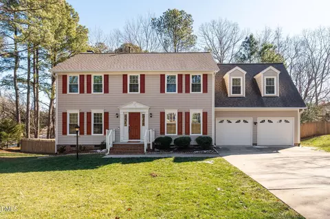 508 Heathridge Ln, Cary, NC 27513