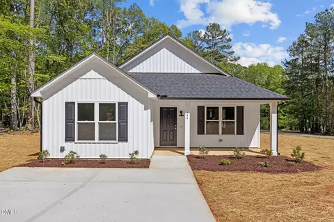 139 Ottawa Dr, Louisburg, NC 27549