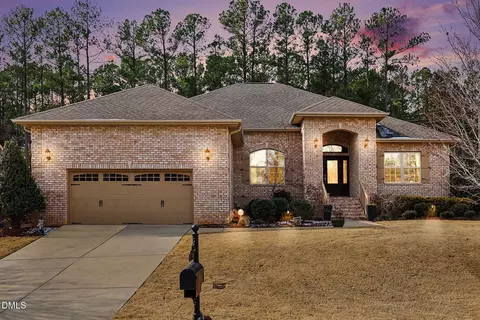 128 Dereham Ln, Garner, NC 27529