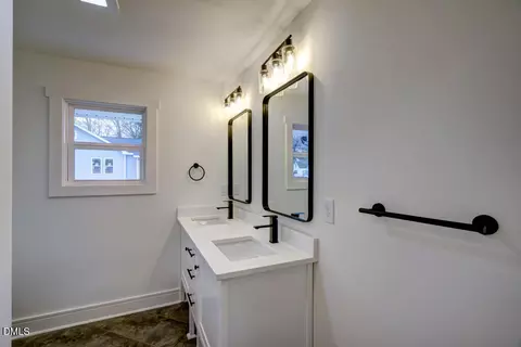 Bath - 113 Johnson St, Garner, NC 27529 photo 3 of 3