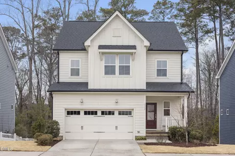 1112 Elk Falls Dr, Wendell, NC 27591