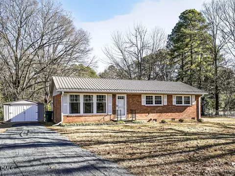 7 Travis Cir, Durham, NC 27713