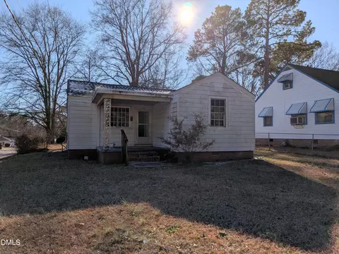 701 Jordan St S, Wilson, NC 27893