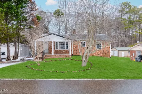 24 Pine St, Franklinton, NC 27525