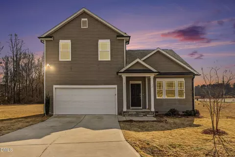 72 Shining Pearl Ct, Smithfield, NC 27577