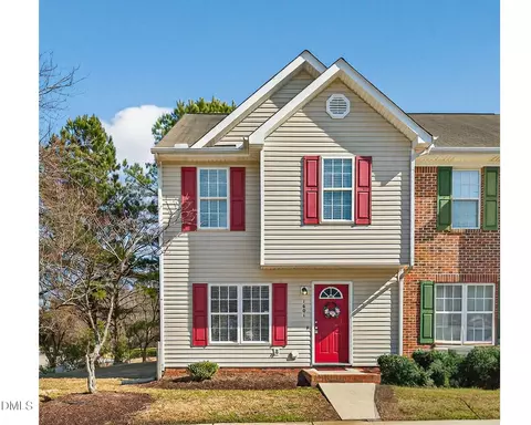 1601 Briarmont Ct, Raleigh, NC 27610