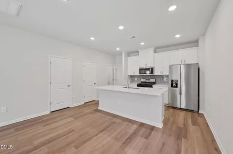 3516 Rosebush Dr, Zebulon, NC 27597