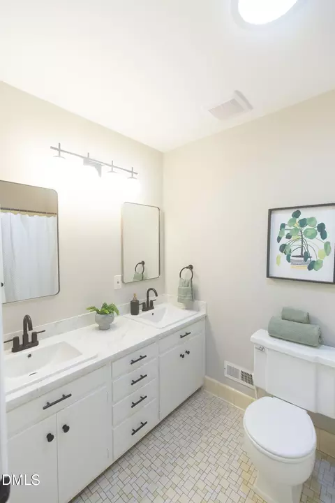 Bath - 3435 Cromwell Rd, Durham, NC 27705 photo 1 of 2
