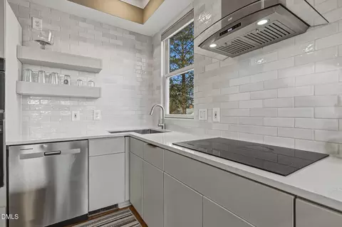 Kitchen - 204 Georgetown Rd, Raleigh, NC 27608 photo 5 of 7