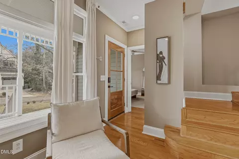 Entry Way - 204 Georgetown Rd, Raleigh, NC 27608 photo 2 of 5