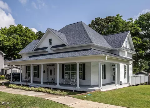 212 W Church St, Benson, NC 27504