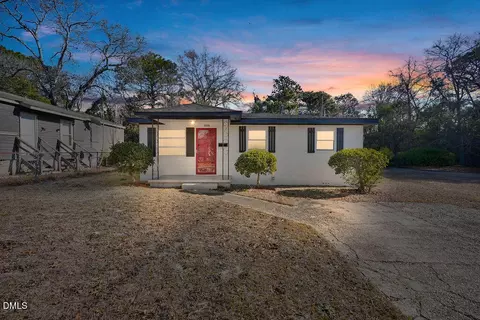2222 Edgar St, Fayetteville, NC 28301