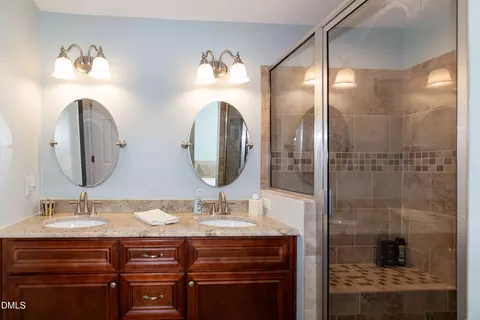 Bath - 2846 Jackson King Rd, Willow Spring, NC 27592 photo 3 of 7