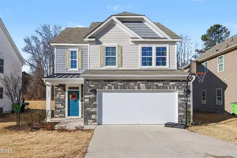 1205 Weavers Trace Dr, Zebulon, NC 27597