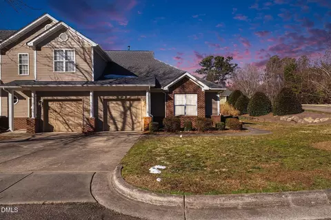 2711 Andover Glen Rd, Raleigh, NC 27604