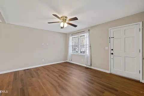 Living - 112 Gulf Dr, Dunn, NC 28334 photo 2 of 3
