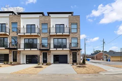 223 S West St, Fuquay Varina, NC 27526